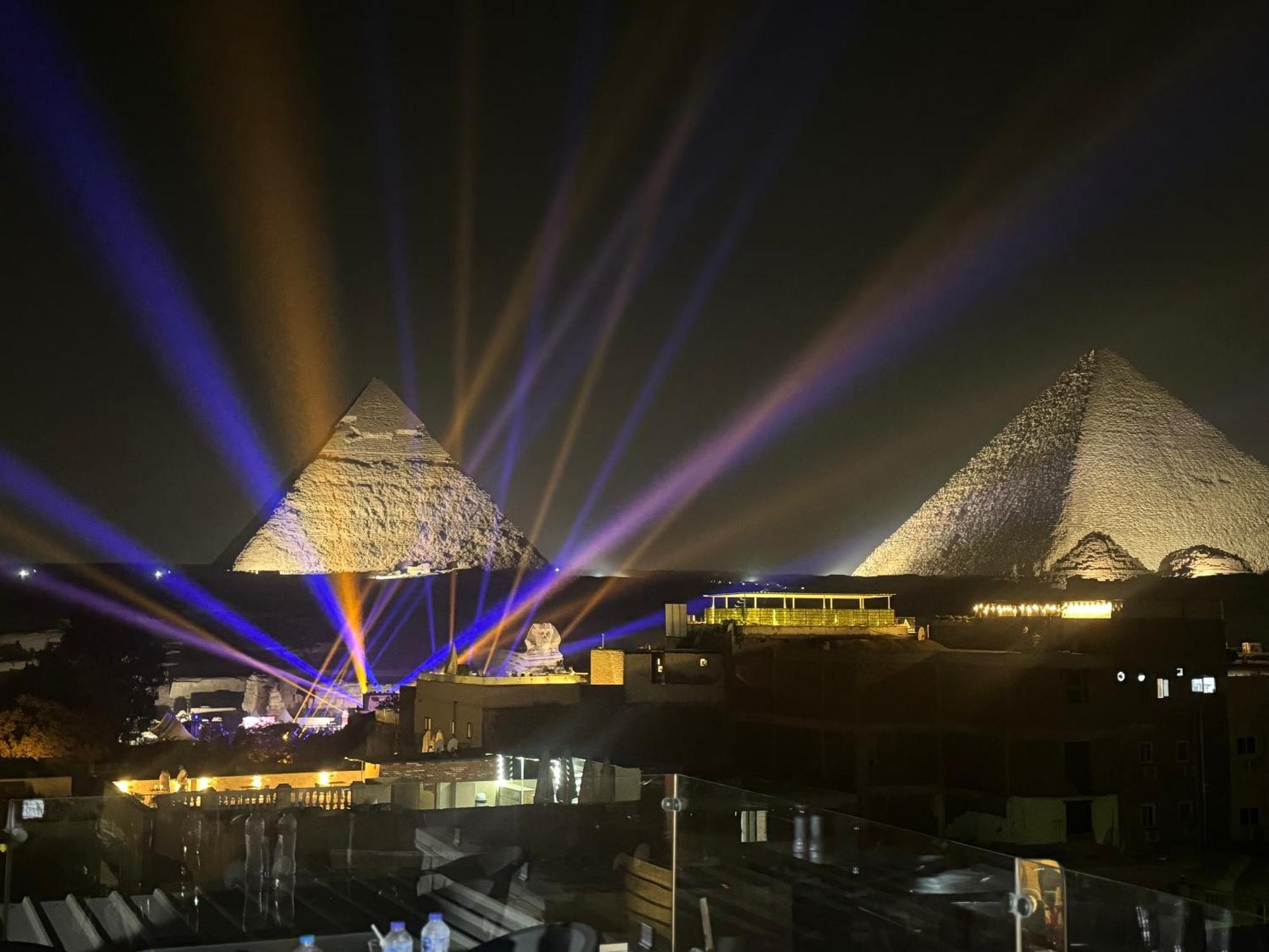 Pyramids And Sphinx Hotel Kafret el-Gabal Exteriör bild