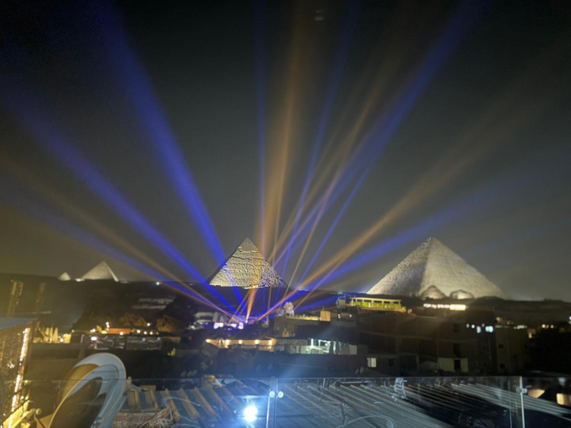 Pyramids And Sphinx Hotel Kafret el-Gabal Exteriör bild