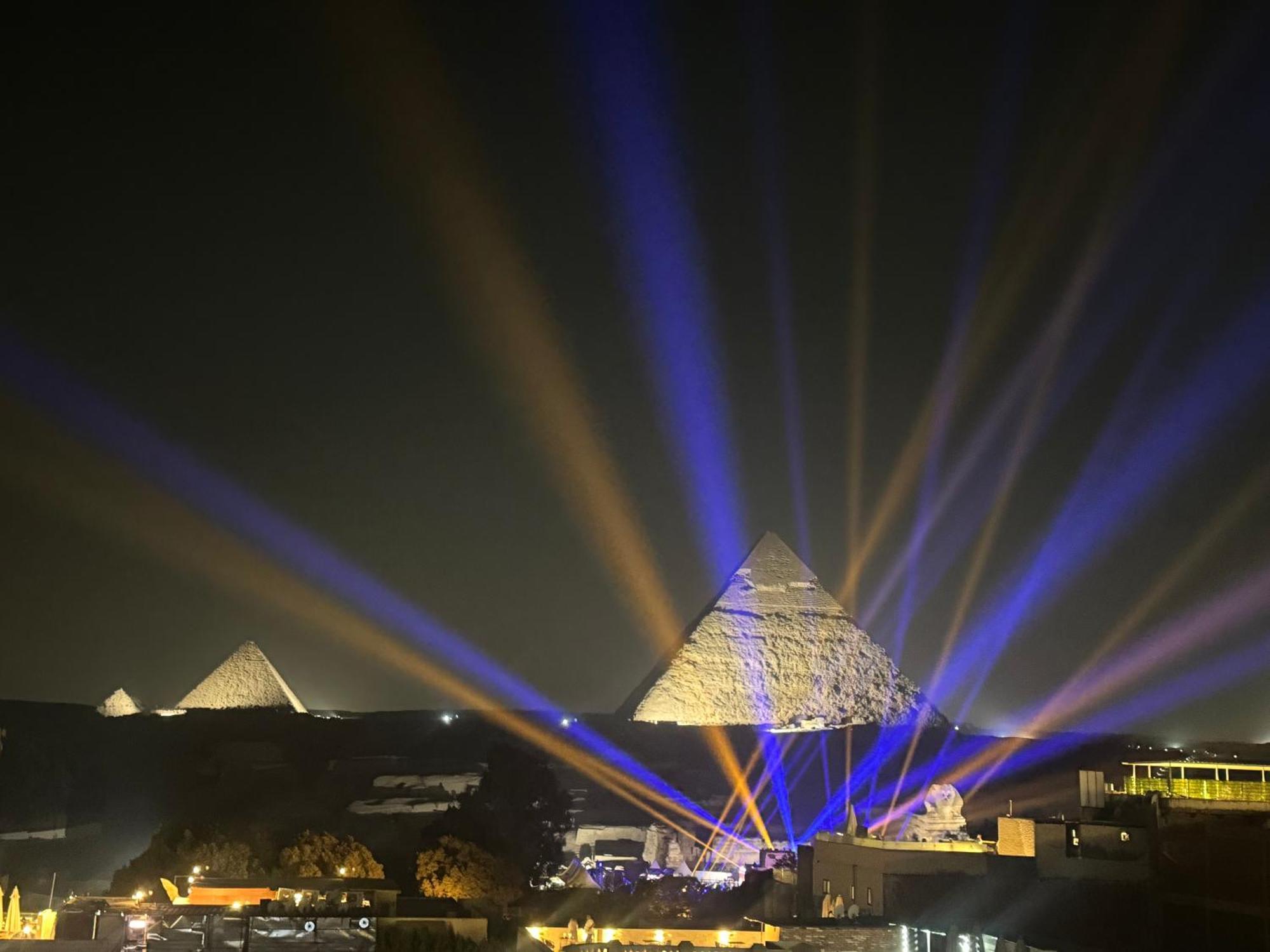 Pyramids And Sphinx Hotel Kafret el-Gabal Exteriör bild